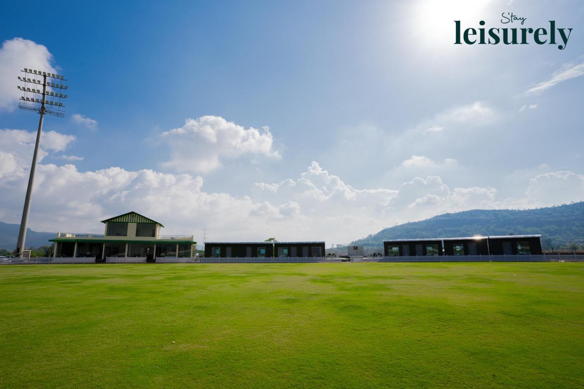 Stay Leisurely - Pavilion By The Hills, Lonavala - Stadium View Rooms Εξωτερικό φωτογραφία
