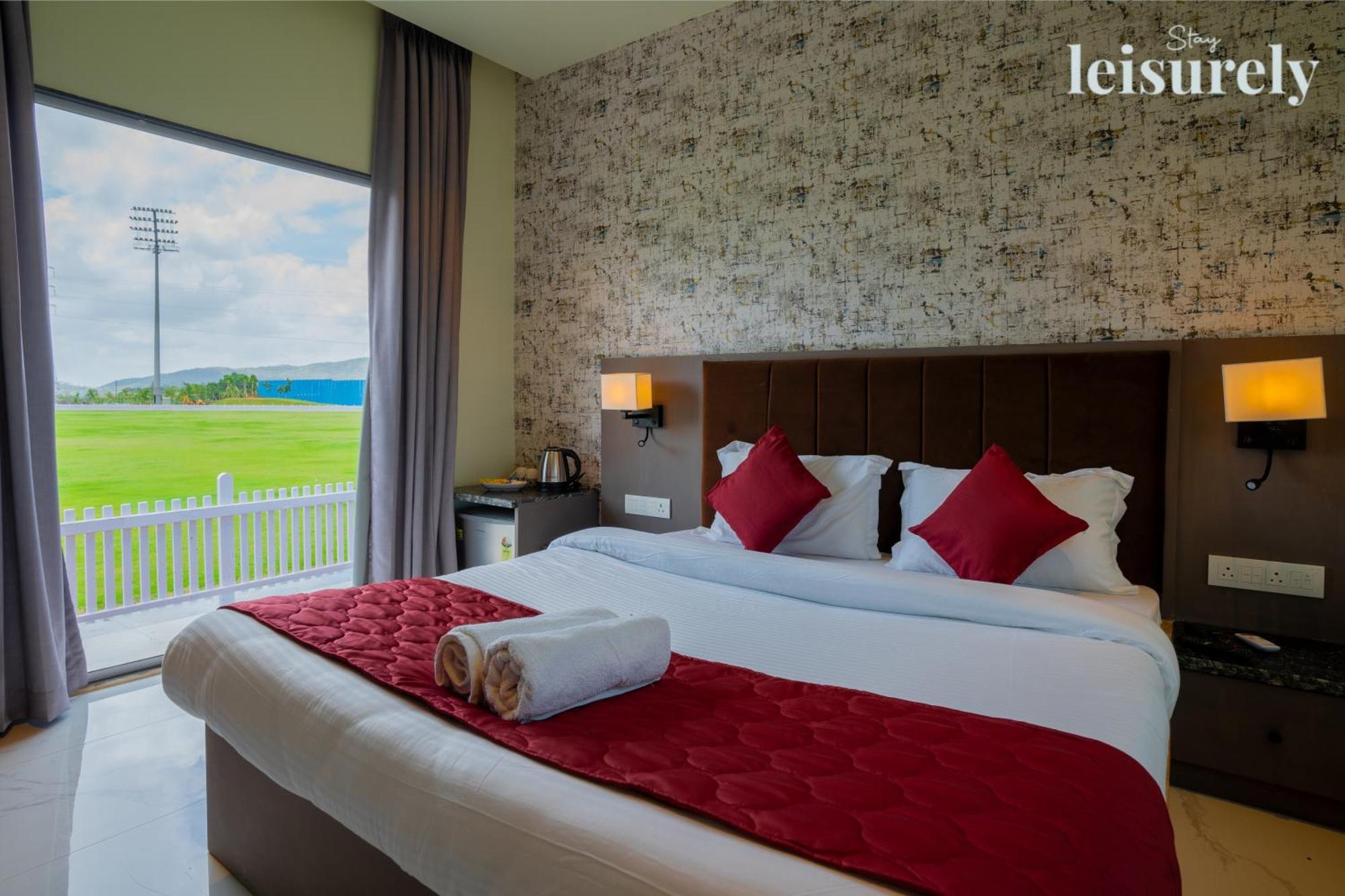 Stay Leisurely - Pavilion By The Hills, Lonavala - Stadium View Rooms Εξωτερικό φωτογραφία