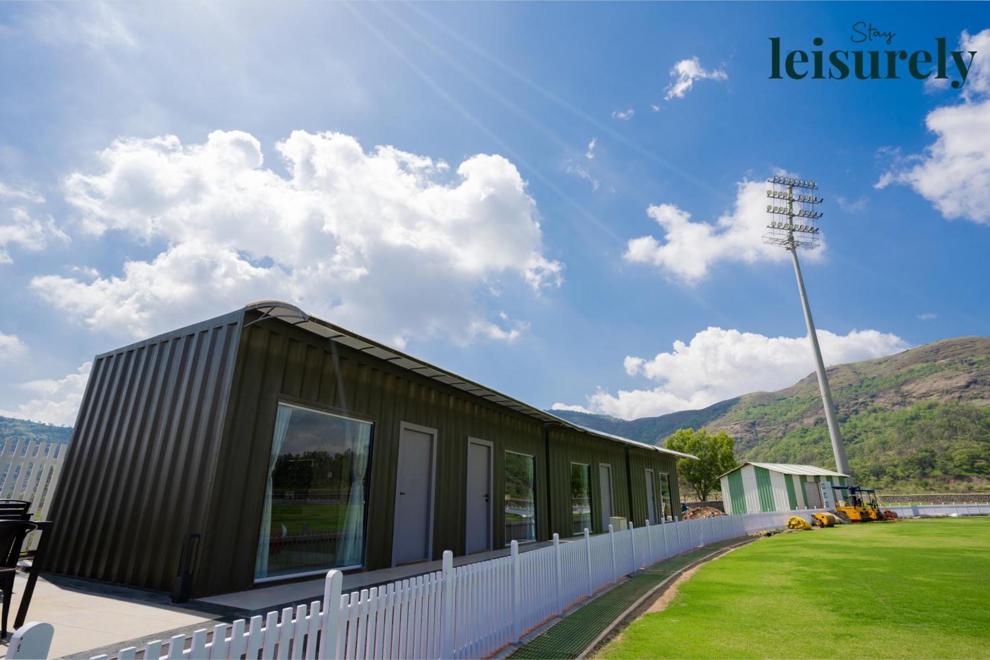Stay Leisurely - Pavilion By The Hills, Lonavala - Stadium View Rooms Εξωτερικό φωτογραφία