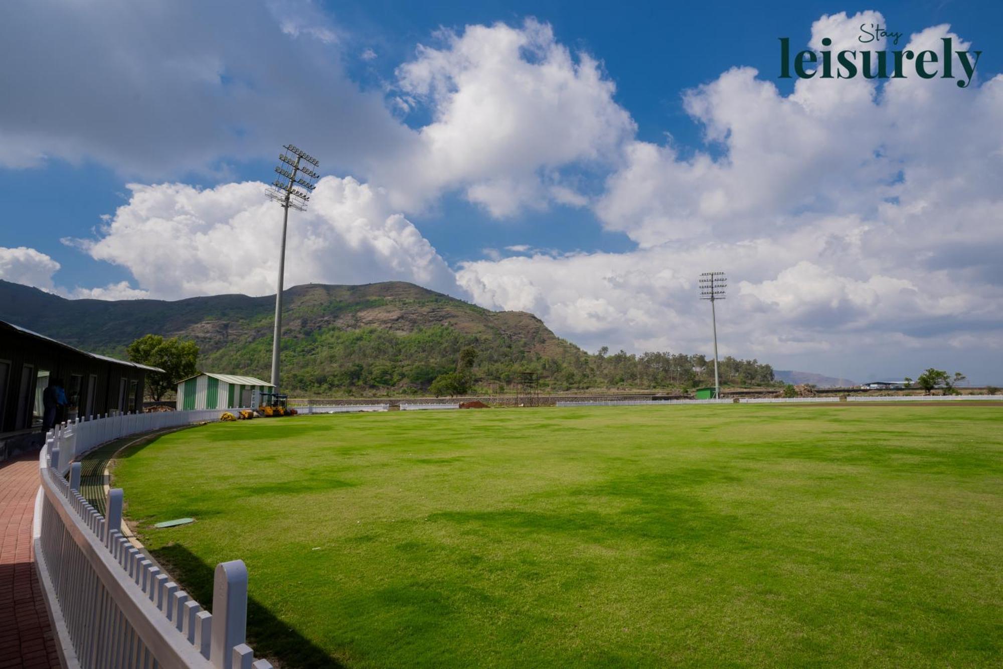 Stay Leisurely - Pavilion By The Hills, Lonavala - Stadium View Rooms Εξωτερικό φωτογραφία